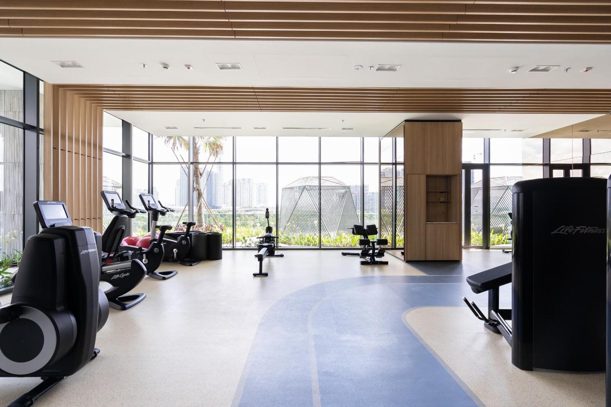 The Crest-Central Saigon Riverside -Free Pool-Gym-Sauna Room-Yoga Room Cidade de Ho Chi Minh Exterior foto